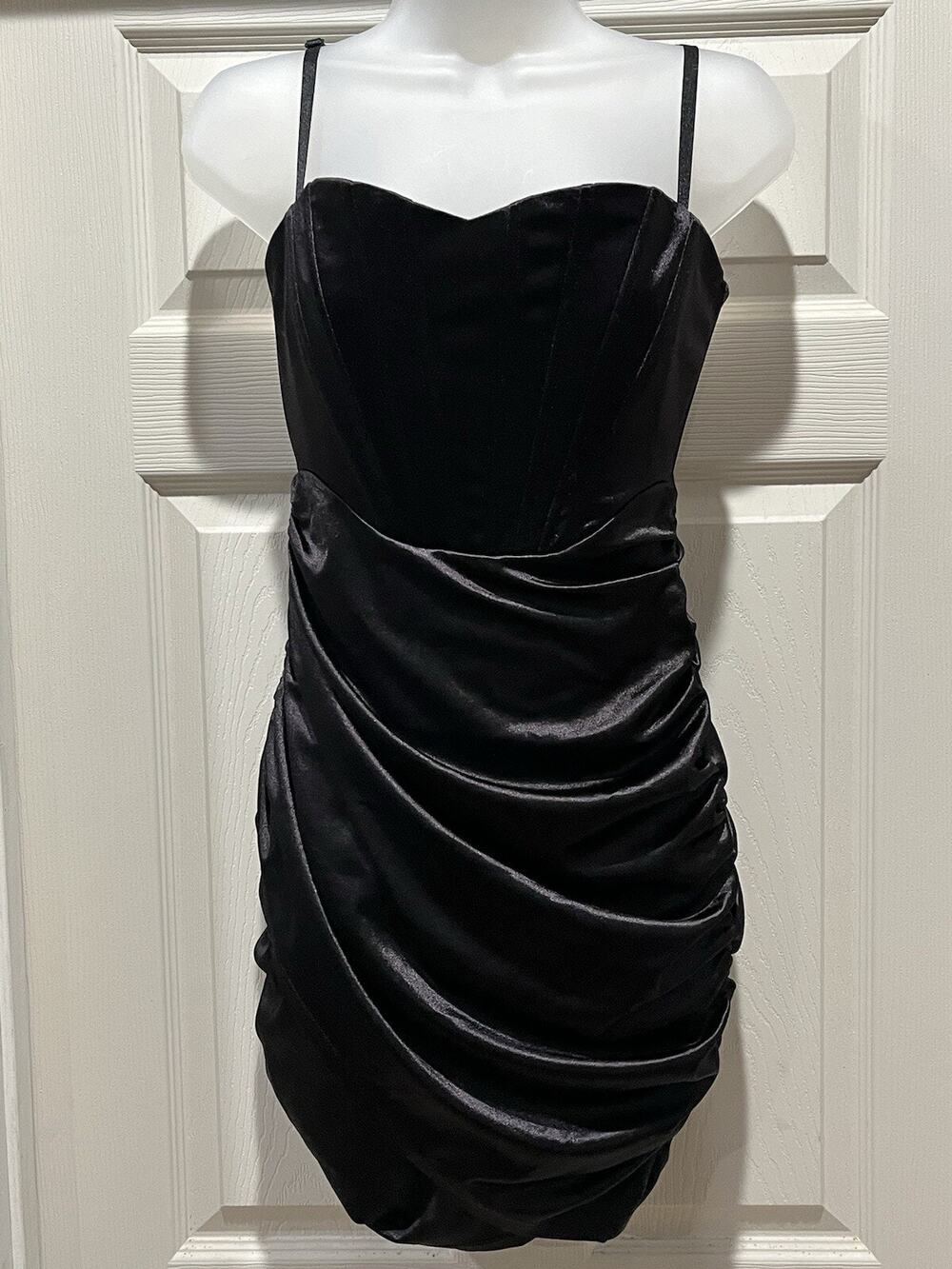 NWT LINJOU Womens Satin Sweetheart Neckline Wrap Bodycon Backless Dress Medium